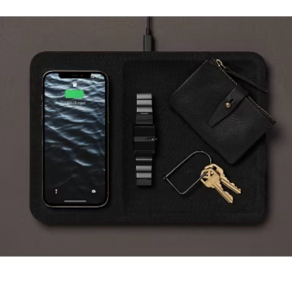 Courant Essentials CATCH:3 Single-Device Wireless Charger with Accessory Tray - Picture 2 of 2